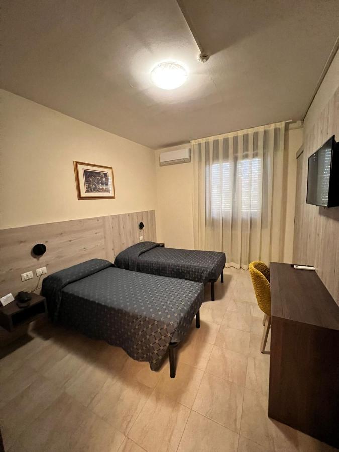 Hotel Colonna Альбиньясего Экстерьер фото