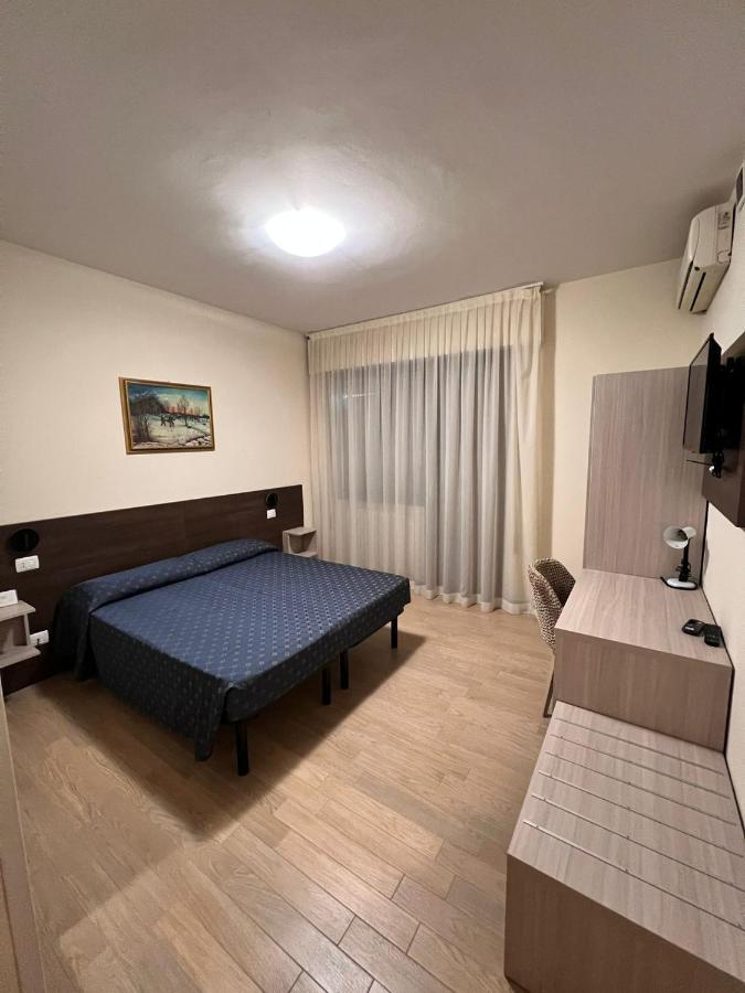 Hotel Colonna Альбиньясего Экстерьер фото
